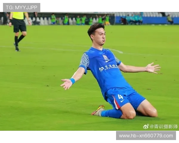 蒋圣龙时隔一个多月复出披挂上阵 申花迎战上海德比再度亮相